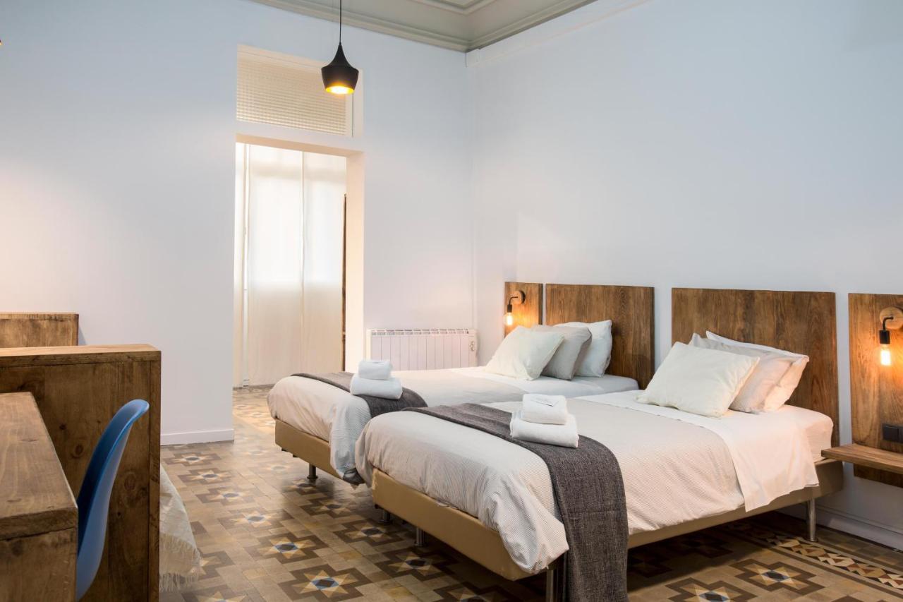 Casa Maca Guest House Barcelona Exterior photo
