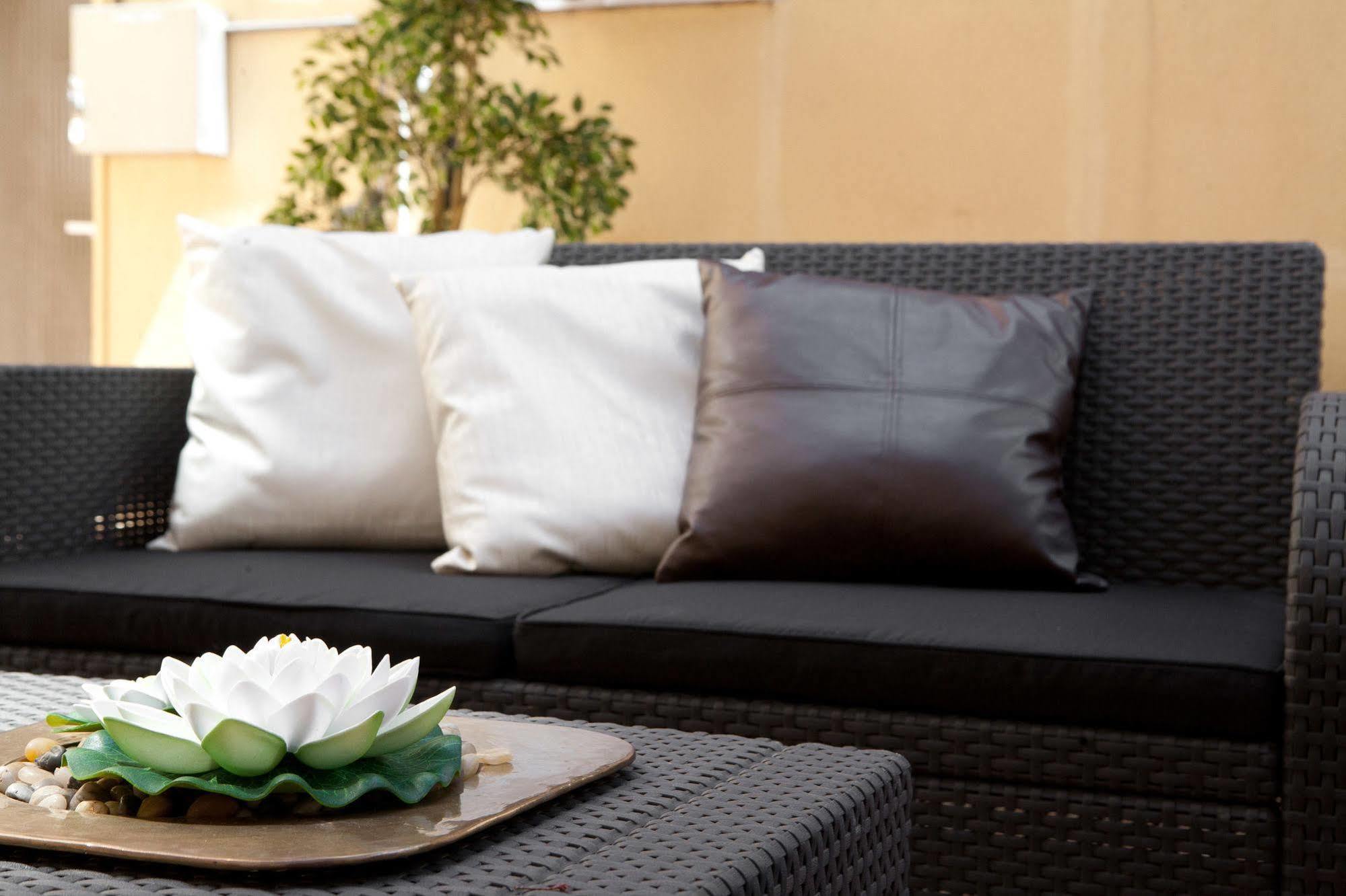Casa Maca Guest House Barcelona Exterior photo