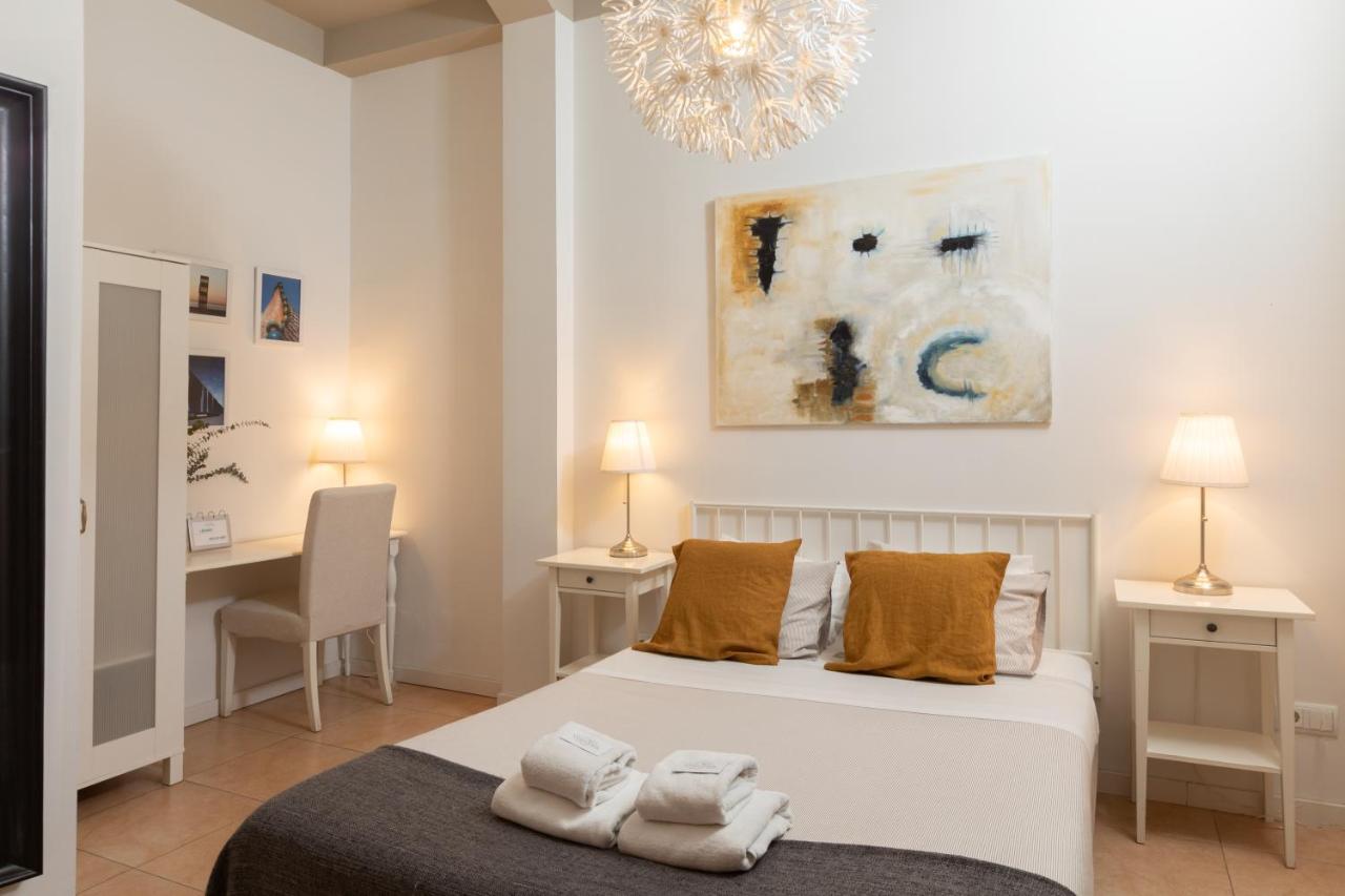 Casa Maca Guest House Barcelona Exterior photo